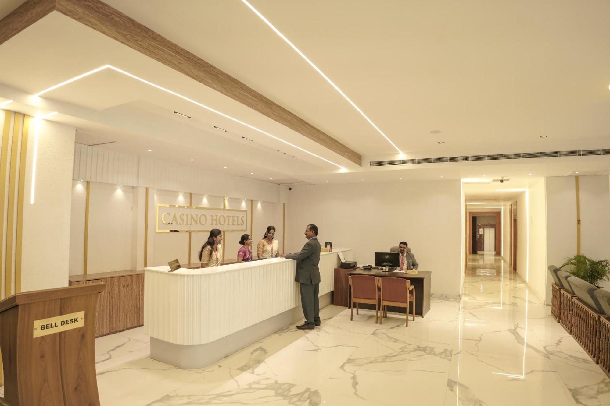 Casino Hotels Ltd Thrissur Exterior foto