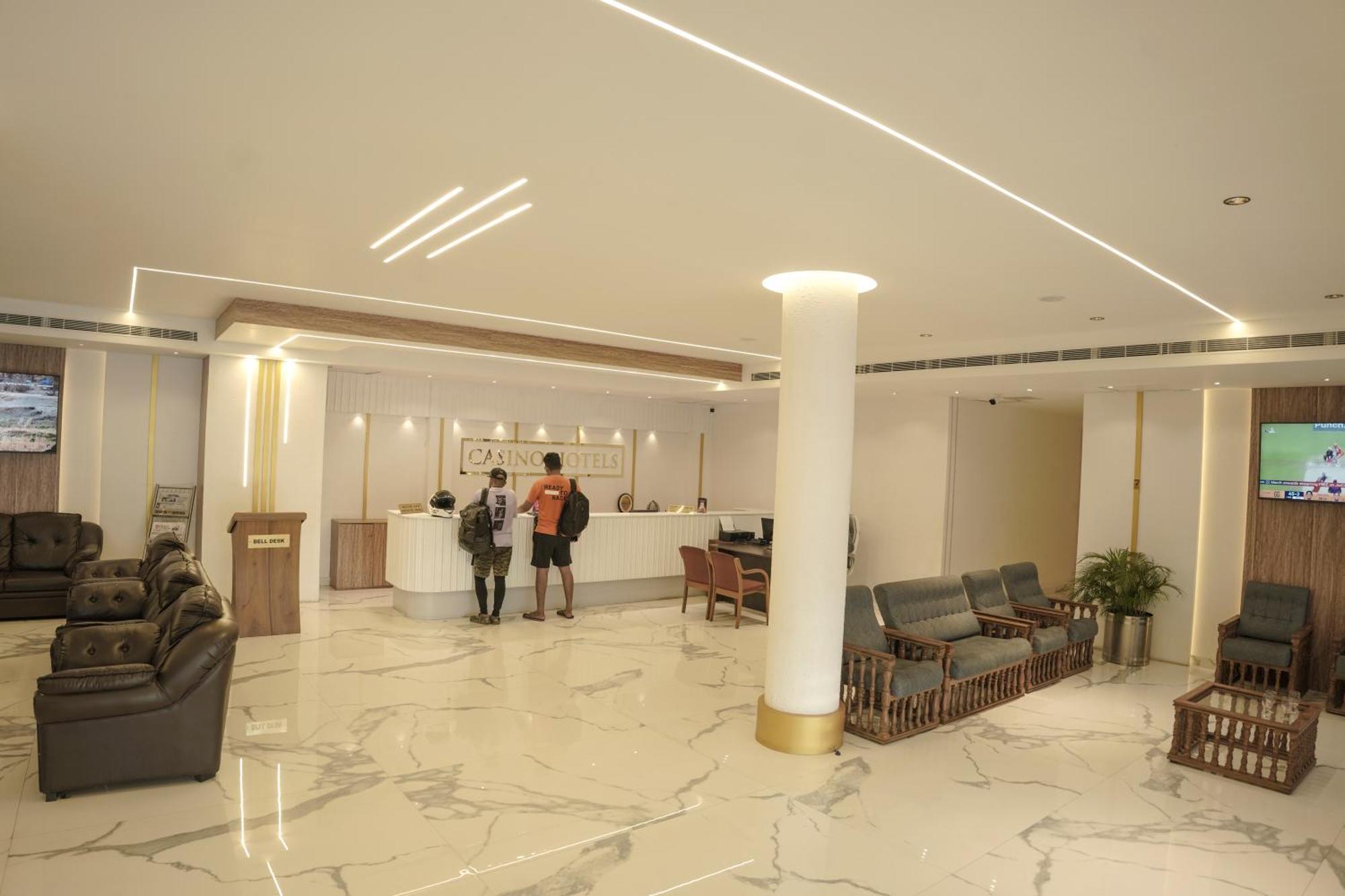 Casino Hotels Ltd Thrissur Exterior foto