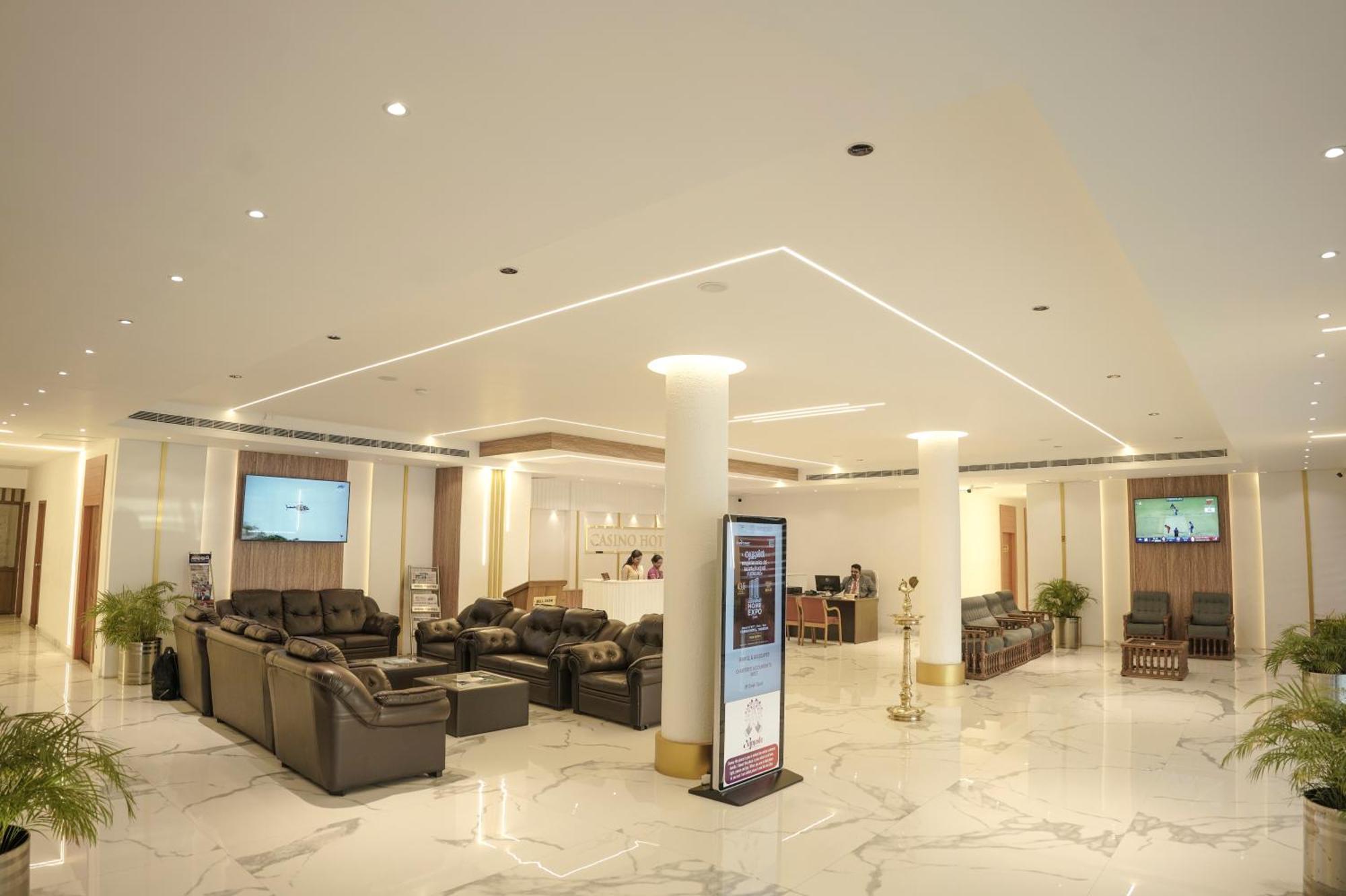 Casino Hotels Ltd Thrissur Exterior foto