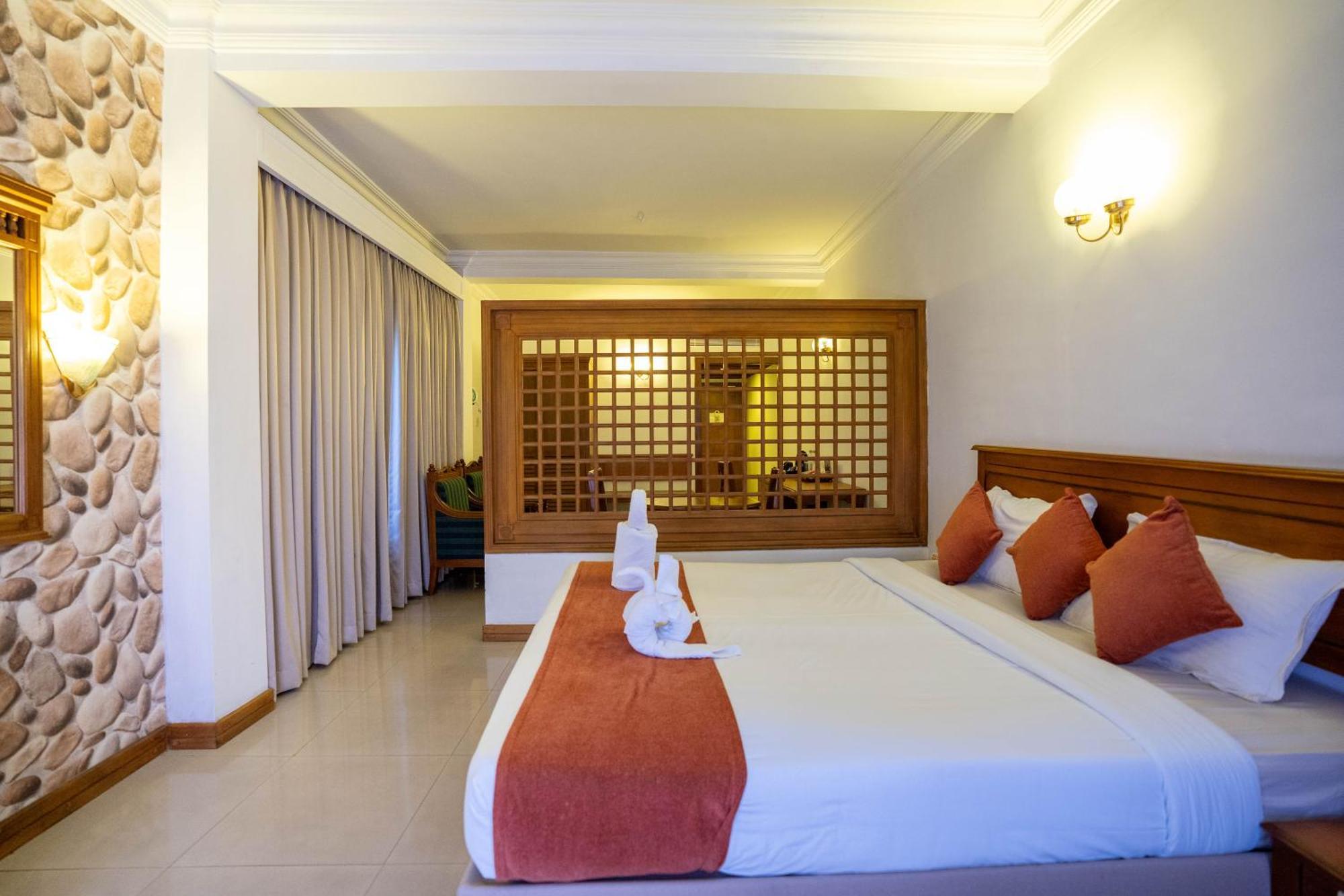 Casino Hotels Ltd Thrissur Exterior foto