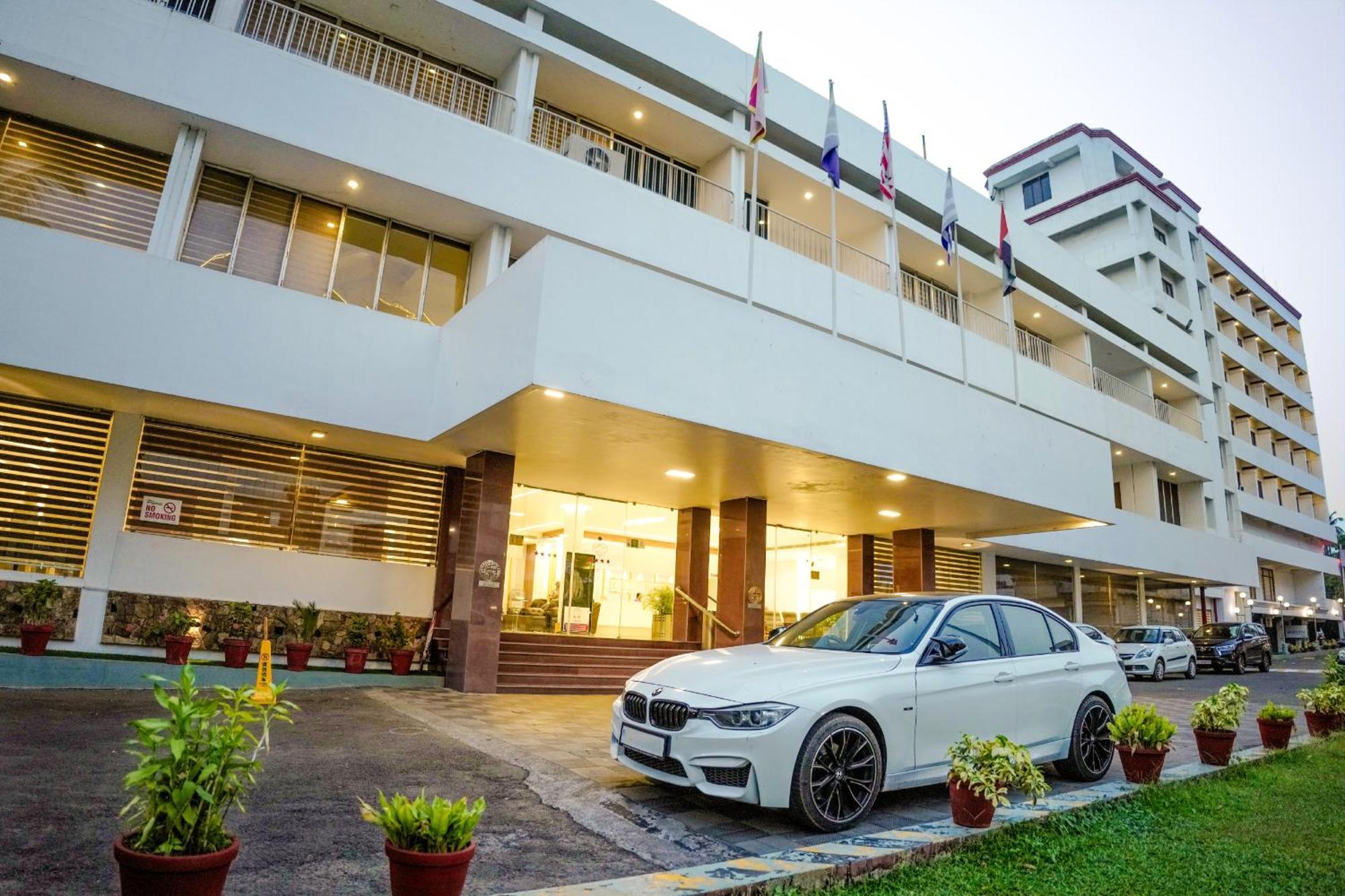 Casino Hotels Ltd Thrissur Exterior foto
